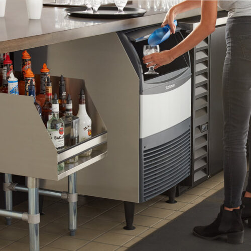 Scotsman UN324A-1 24" Air Cooled Undercounter Nugget Ice Machine - 340 lb. - Image 2