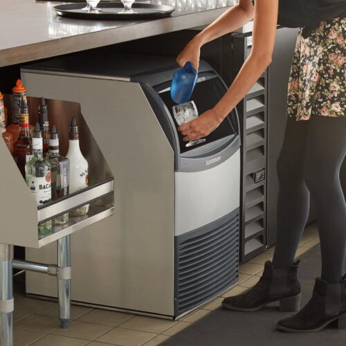 Scotsman CU0920MA-2 20" Air Cooled Undercounter Medium Cube Ice Machine - 100 lb. - Image 2