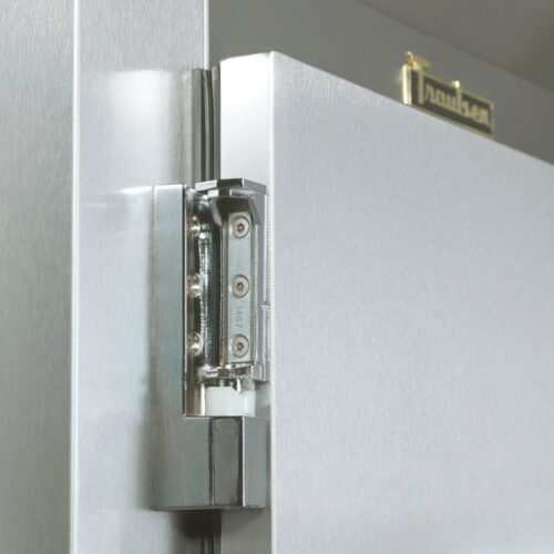 Traulsen RW132WP-COR02 26.1 Cu. Ft. Single Section Correctional Pass-Through Heated Holding Cabinet - Image 4
