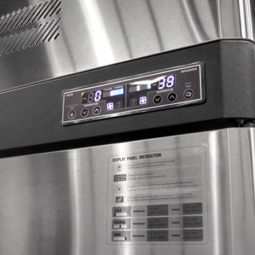 Turbo Air M3RF19-2-N One Section Dual Temperature Reach-In Refrigerator / Freezer - Image 4